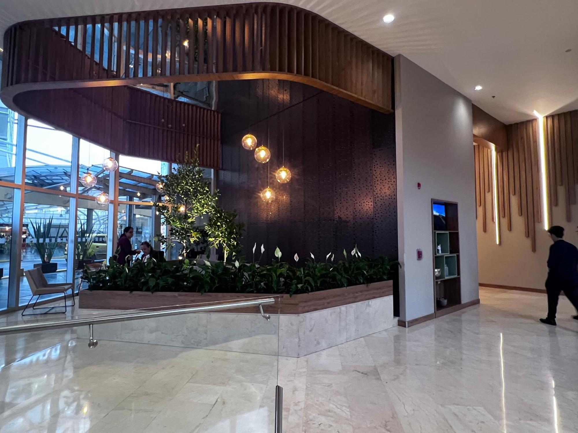 Holiday Inn Bogota Airport, An Ihg Hotel Экстерьер фото